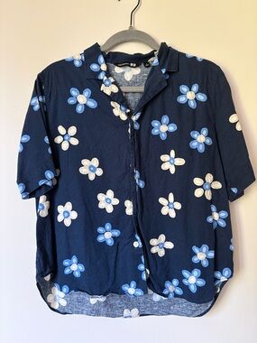 Uniqlo Navy Blue Floral Button-Up Top